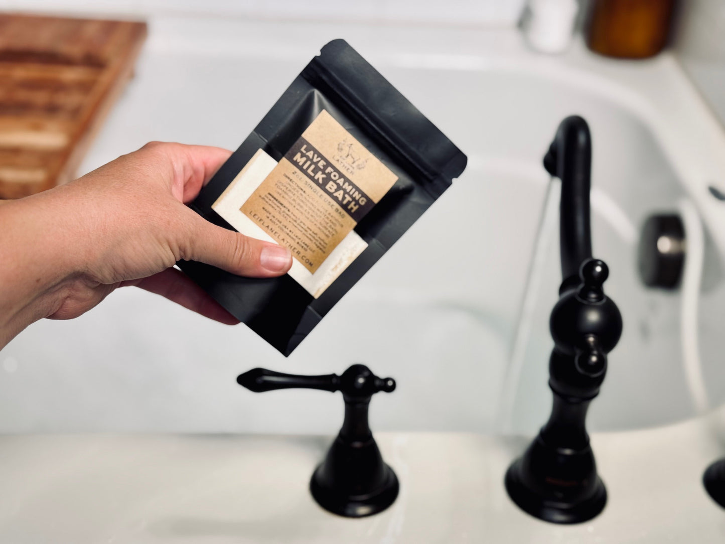 LAVE Foaming Milk Bath